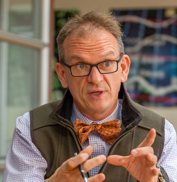 Dr. Magn&uacute;s &THORN;&oacute;rsson